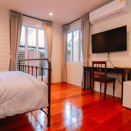 Chertel Poshtel Ban Chamun Extérieur photo