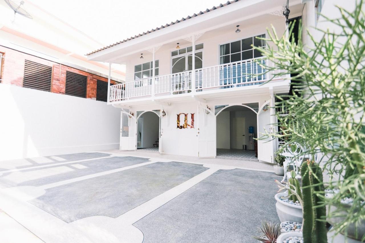 Chertel Poshtel Ban Chamun Extérieur photo
