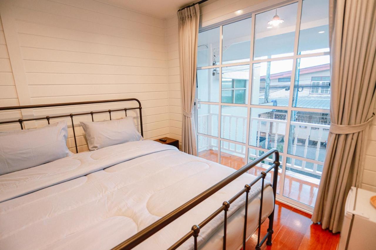 Chertel Poshtel Ban Chamun Extérieur photo