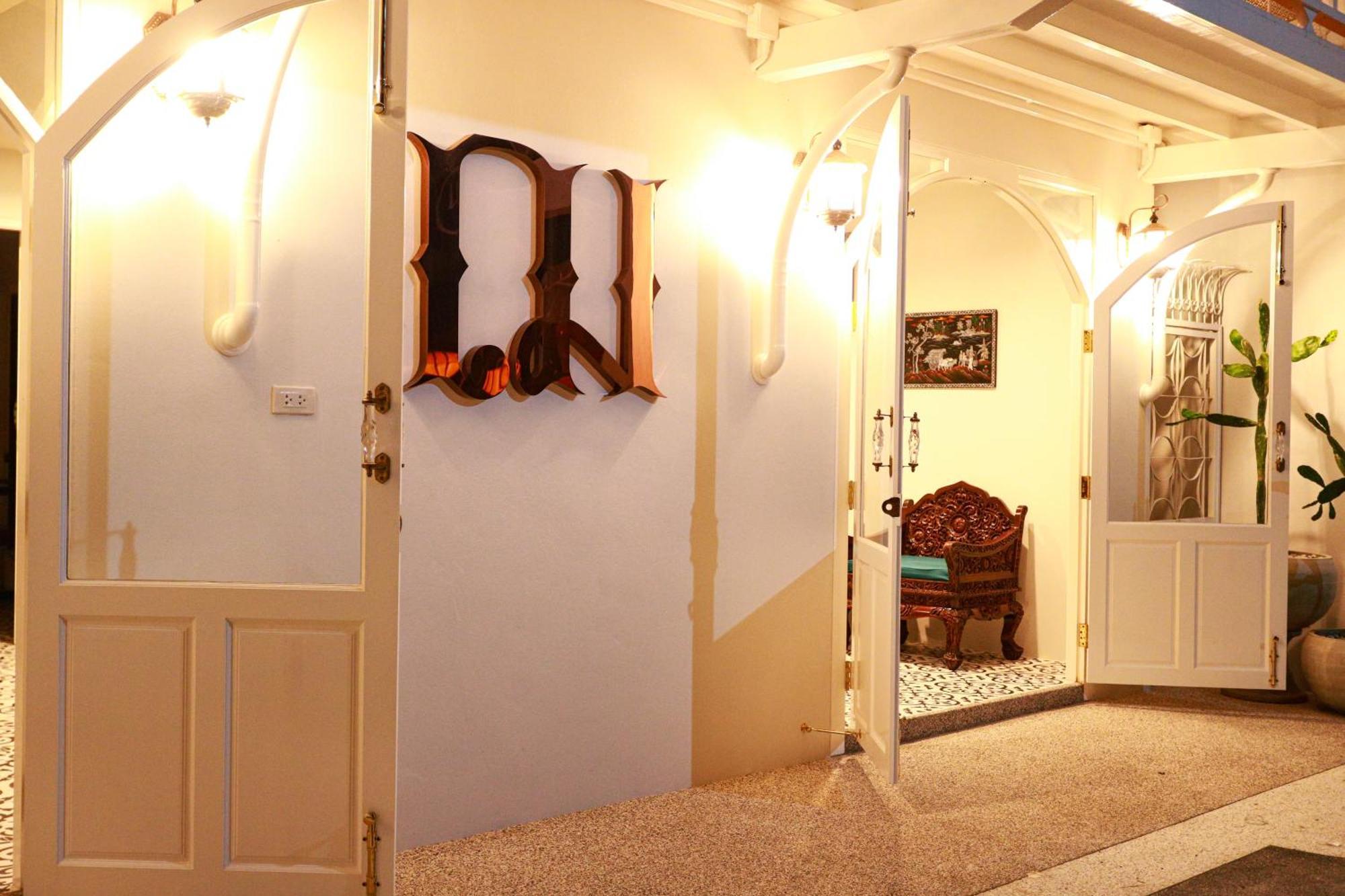 Chertel Poshtel Ban Chamun Extérieur photo